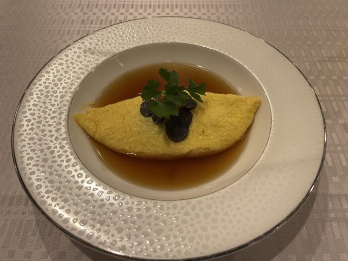 オムレツ雲丹とトリュフ添え