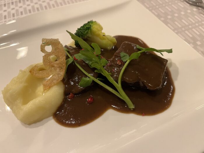 牛ほほ肉のブレゼ