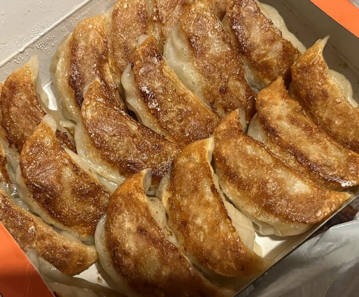 大阪王　京橋総本店の名物餃子